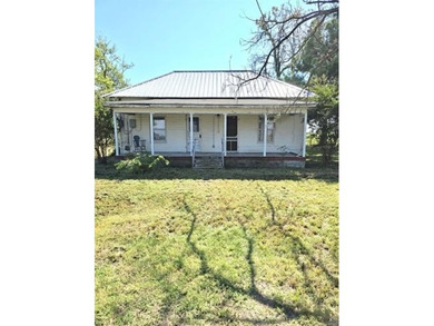 Kerr Reservoir Home For Sale in Sallisaw Oklahoma