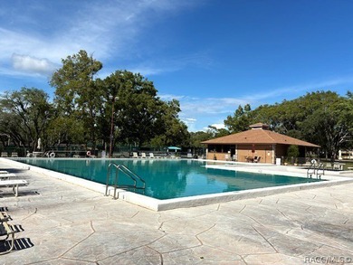 Welcome to this beautifully maintained 3-bedroom, 2-bathroom - photo 48