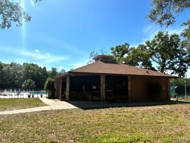 Welcome to this beautifully maintained 3-bedroom, 2-bathroom - photo 50