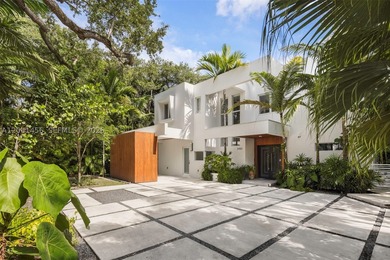 Completed in 2021 and situated on an oversized lot (11,520 sq - photo 1