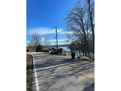 Lake Holiday Lot For Sale in Crossville Tennessee