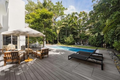 Completed in 2021 and situated on an oversized lot (11,520 sq - photo 4