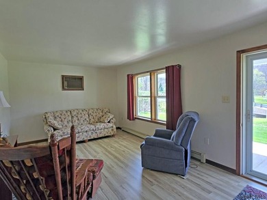 Tucked into the heart of an outdoor paradise, this 3 bedroom, 1 - photo 8