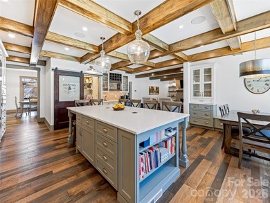 Completely transformed modern farmhouse on 5.5 acres w/ mountain - photo 5