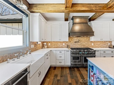 Completely transformed modern farmhouse on 5.5 acres w/ mountain - photo 7