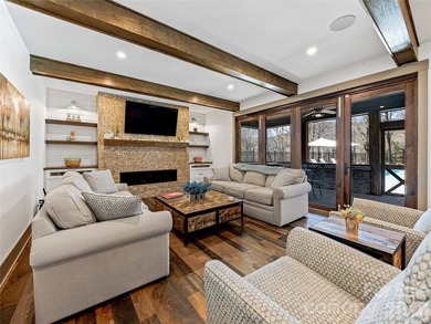 Completely transformed modern farmhouse on 5.5 acres w/ mountain - photo 10