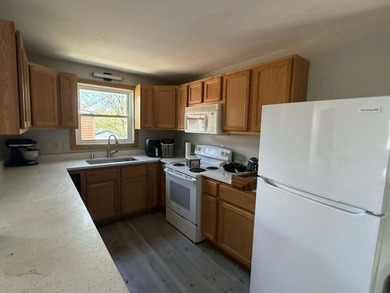 Vacant and well-maintained 2-family upper/lower duplex located - photo 13