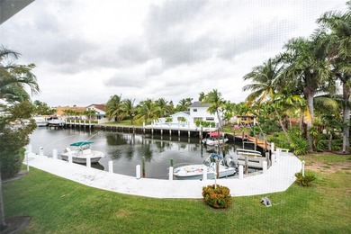2BD/2BA condo with water view, just a 3-minute walk to the beach - photo 6