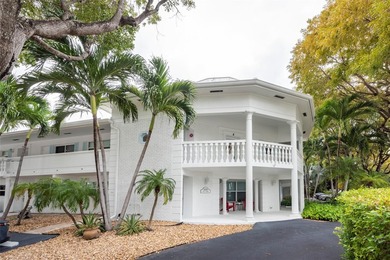2BD/2BA condo with water view, just a 3-minute walk to the beach - photo 9