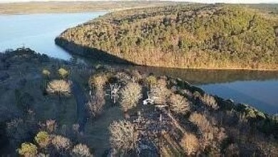 Lake Home For Sale in Dardanelle, Arkansas
