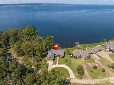 This home on Toledo Bend Lake will keep you on your patio lost - photo 4