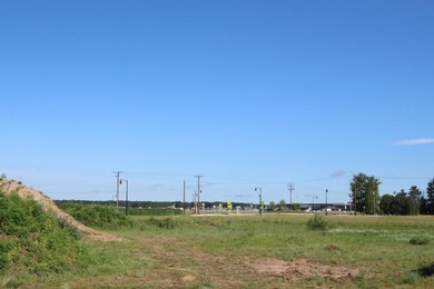 Oak Ridge Crossing features beautiful lots in the rapidly - photo 14