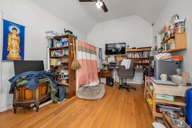 Prime North Flushing location, right off the corner of Northern - photo 15