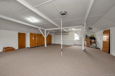 Prime North Flushing location, right off the corner of Northern - photo 16