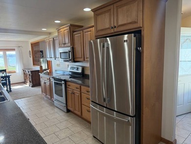 JUST IN TIME FOR SUMMER! Take a look at this well maintained - photo 17