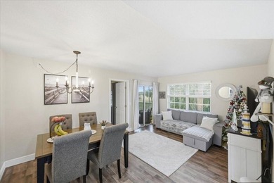 Beautifully updated, move-in-ready 2nd-floor apartment located - photo 19