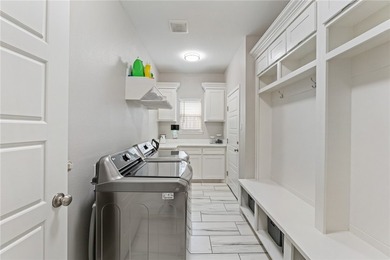 Welcome to 2633 Katie Ct! This beautiful 4-bedroom, 2-bath home - photo 28