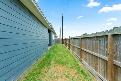 Welcome to 2633 Katie Ct! This beautiful 4-bedroom, 2-bath home - photo 31