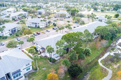 Beautifully updated, move-in-ready 2nd-floor apartment located - photo 37