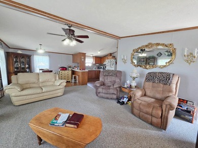 Cute and well-maintained 2-bedroom, 2-bath home located in Huron - photo 6