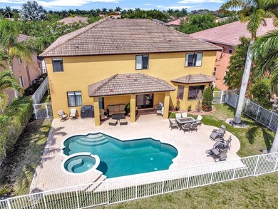 5 BEDROOMS 5 BATHROOMS, LAKE & HEATED POOL & SPA, IMPACT WINDOWS - photo 2