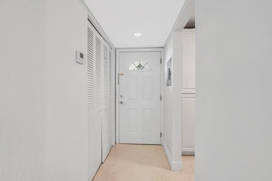 Welcome to this newly renovated, move-in-ready first-floor condo - photo 4