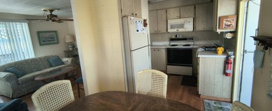 Immediate Occupancy available for this lovely 2bed 2 bath - photo 13