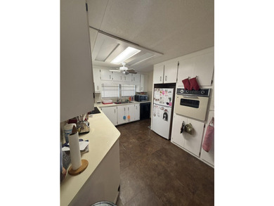 SPACIOUS HOME, VERY WELL MAINTAINED WITH 2 BEDROOMS, 2 BATHS AND - photo 17