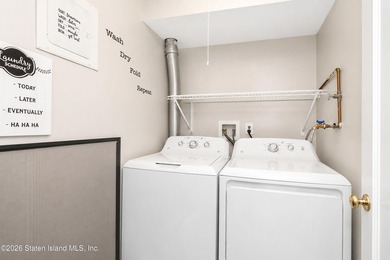 LOOK NO FURTHER!! THIS BEAUTIFULLY RENOVATED END-UNIT CONDO IS - photo 21
