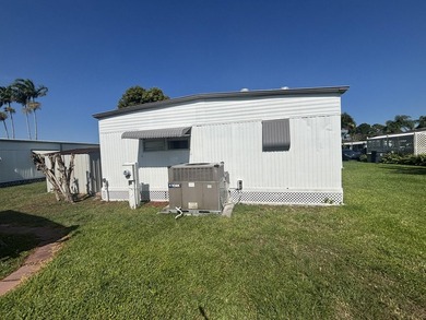 SPACIOUS HOME, VERY WELL MAINTAINED WITH 2 BEDROOMS, 2 BATHS AND - photo 41
