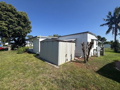 SPACIOUS HOME, VERY WELL MAINTAINED WITH 2 BEDROOMS, 2 BATHS AND - photo 42