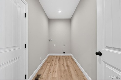 New Construction!! A 1,303 sq. ft. ranch featuring 2 bedrooms, 2 - photo 25