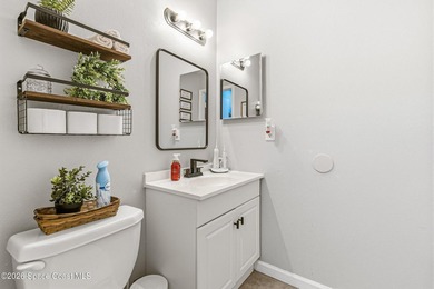 Charming 3BR/2BA townhome located in the desirable Oakwood - photo 18