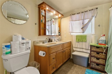 Rare opportunity to own two separate homes on one lot. Two - photo 19