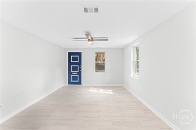 Back on Market at no fault to the seller! RENOVATED & UNIQUE! - photo 6