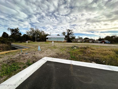 Newport River  Lot Active Under Contract in Morehead City North Carolina