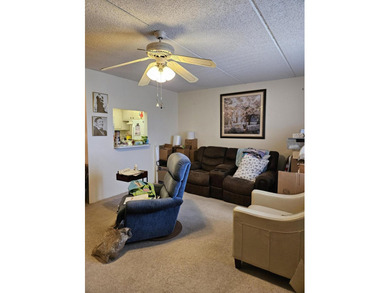 This unit facing South, always has a fresh breeze opening the - photo 3
