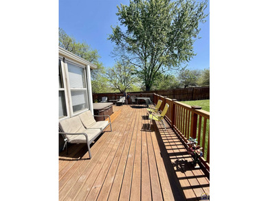 Price improved on this Stunning Lake Ridge Estates home situated - photo 45