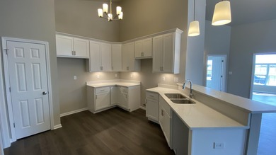COMPLETED NEW CONSTRUCTION - MOVE-IN READY! Experience - photo 6