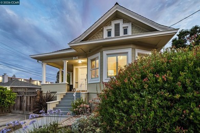 Delightful Craftsman home, meticulously maintained and perfectly - photo 4