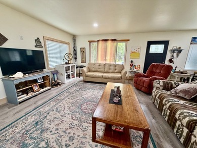 Welcome to this newly renovated home, updated from top to bottom - photo 5