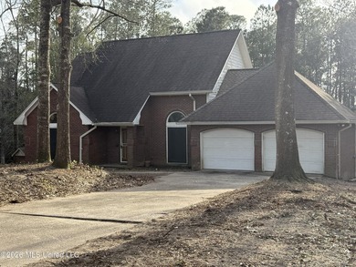 Welcome to this beautiful 3-bedroom, 2.5-bath home situated on 2 - photo 2