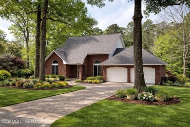 Welcome to this beautiful 3-bedroom, 2.5-bath home situated on 2 - photo 3