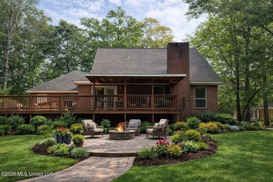Welcome to this beautiful 3-bedroom, 2.5-bath home situated on 2 - photo 4