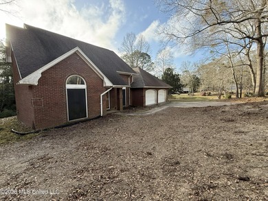 Welcome to this beautiful 3-bedroom, 2.5-bath home situated on 2 - photo 7