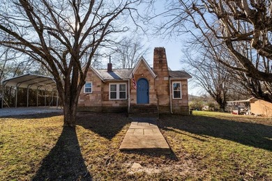 (private lake, pond, creek) Home For Sale in Livingston Tennessee