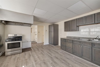 Amazing and rare opportunity in downtown Dunedin.   Located in - photo 15