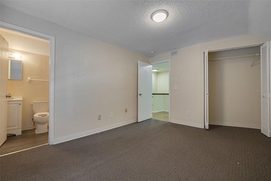 Amazing and rare opportunity in downtown Dunedin.   Located in - photo 32