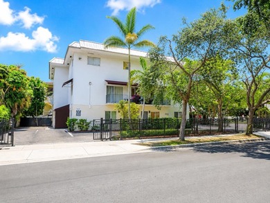 Welcome to this efficient 1-bedroom, 1-bathroom corner unit at - photo 1