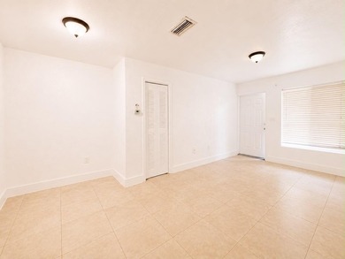 Welcome to this efficient 1-bedroom, 1-bathroom corner unit at - photo 3